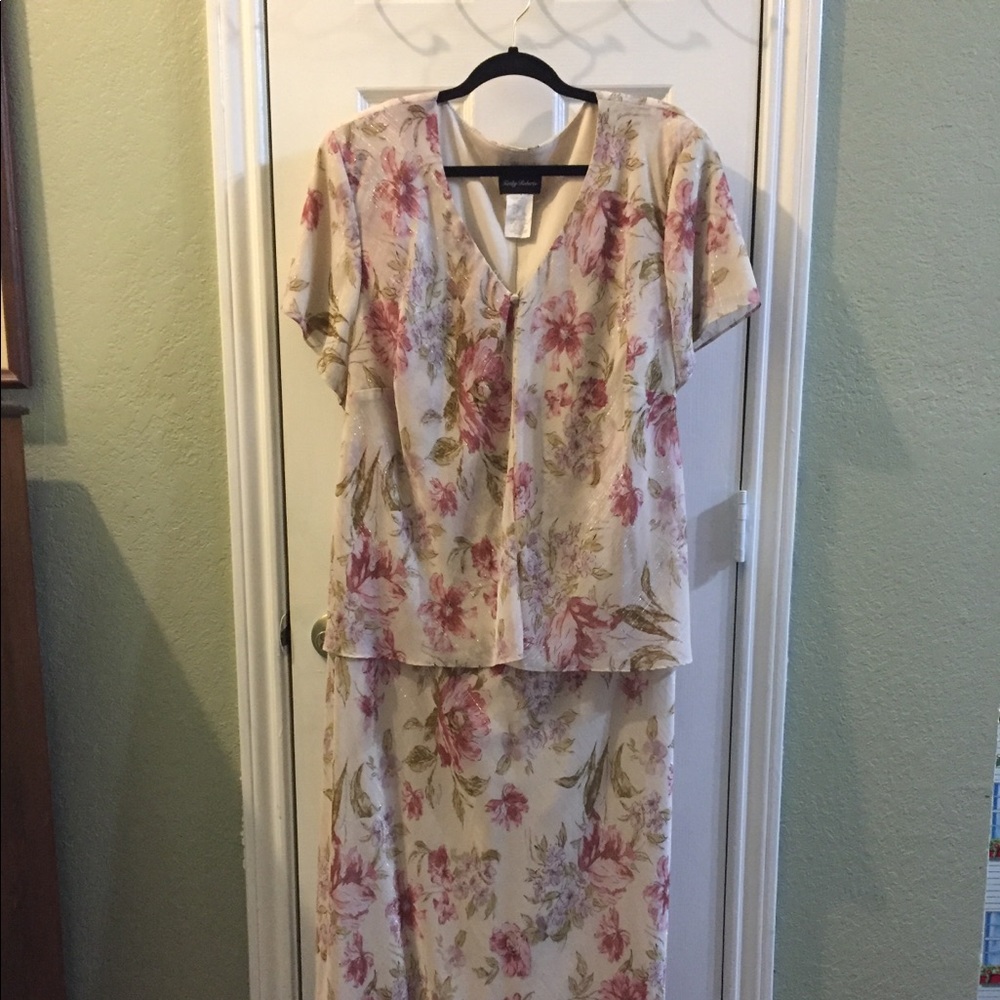 Beautiful mother-of-the-groom dress